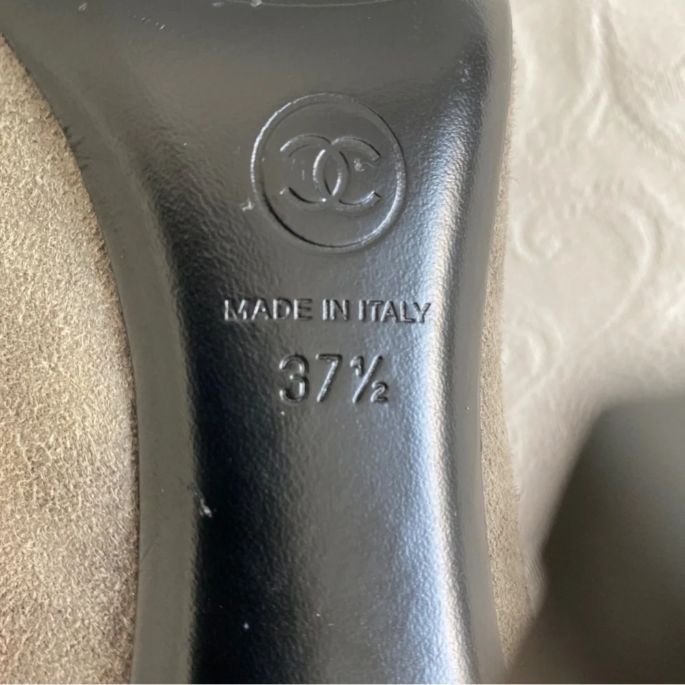 chanel gray black CC logo cap toe pumps